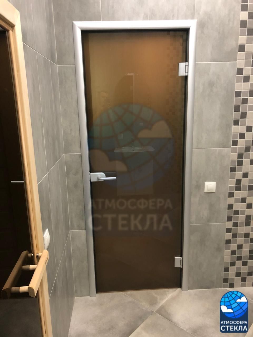 Стеклянные двери