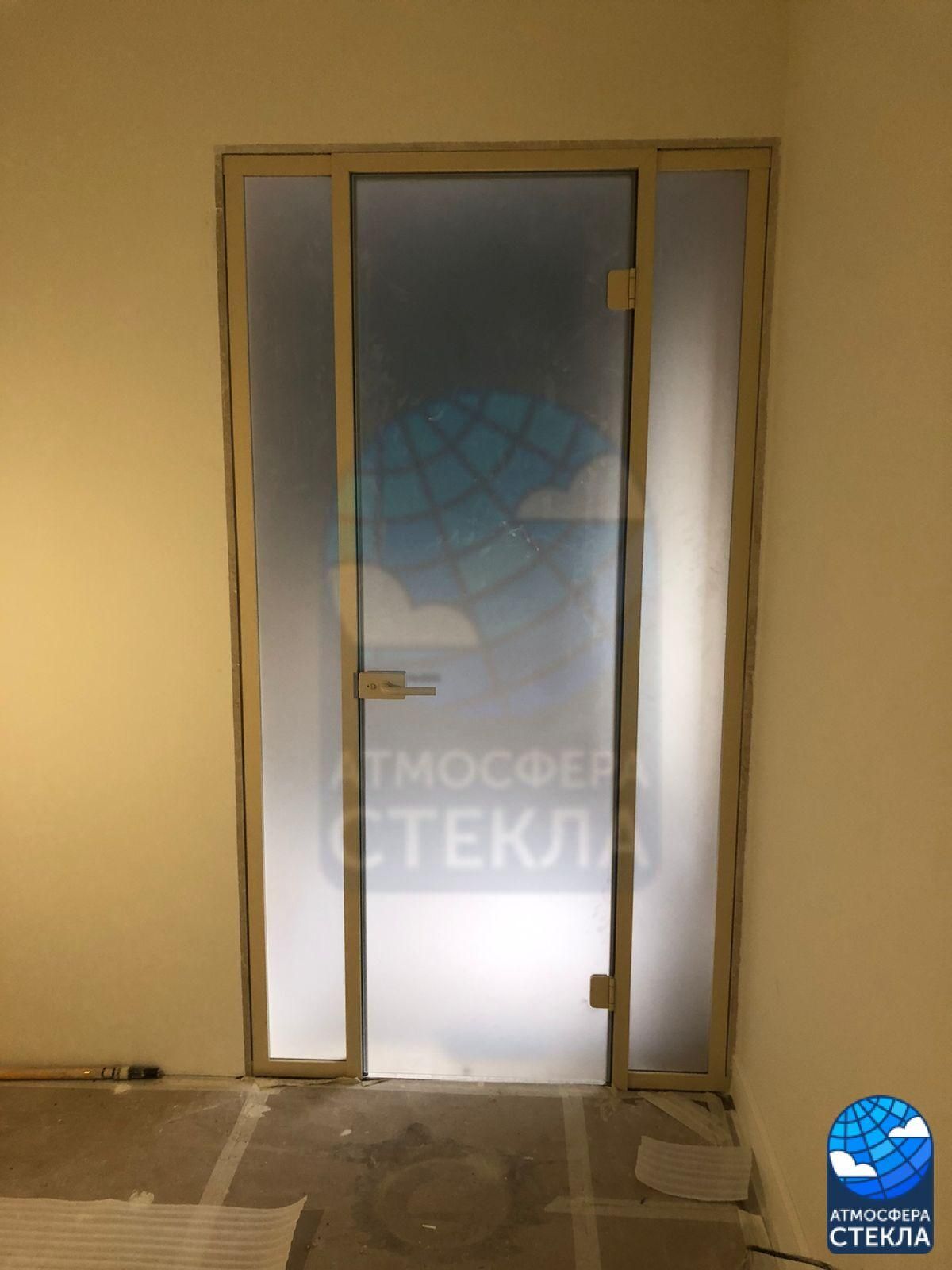 Стеклянные двери